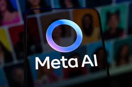 Meta-AI-Logo auf einem Smartphone vor unscharfen Profilbildern
