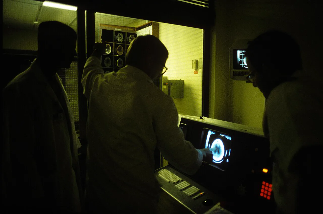 Medical team at a computer in Bethesda Naval Hospital